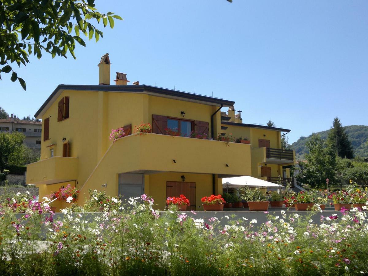Apartament 4Flats In Orto Di Venanzio Barrea Zewnętrze zdjęcie